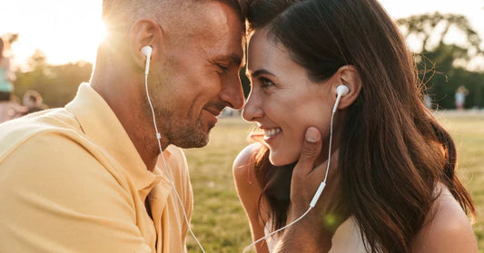La Magia delle Canzoni Personalizzate: Emozioni, Ricordi e Regali Unici in Musica